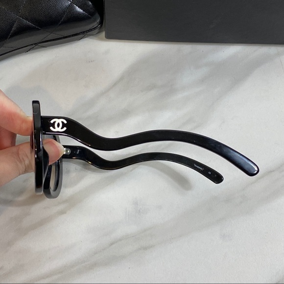 CHANEL s5018 Runway Edition Sunglasses - Picture 3 of 8